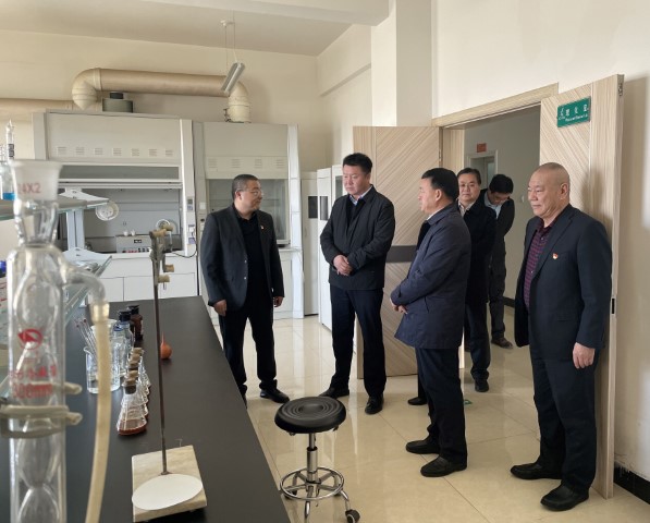 酒泉市政府黨組成員、副市長(zhǎng)哈里別克來(lái)敦煌種業(yè)調(diào)研指導(dǎo)工作